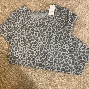 Large Zoe+Liv grey animal print top. New with tag.